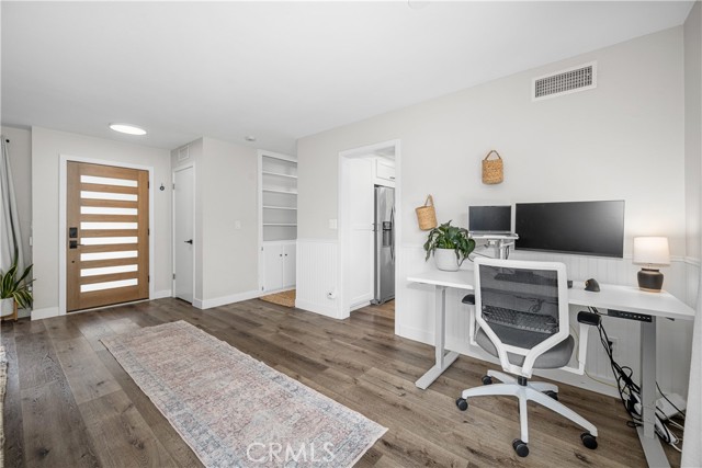 Detail Gallery Image 15 of 54 For 3600 Lama Ave, Long Beach,  CA 90808 - 3 Beds | 2 Baths