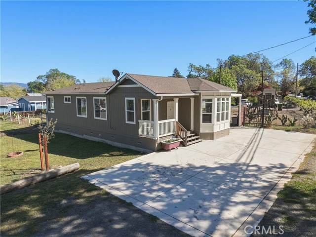 Detail Gallery Image 7 of 59 For 5220 Lakeshore, Lakeport,  CA 95453 - 3 Beds | 2 Baths