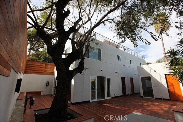 1220 Thorn W, San Diego CA: https://media.crmls.org/medias/0d1c1d86-b0df-4e7e-b57b-a7cfe8c274f8.jpg