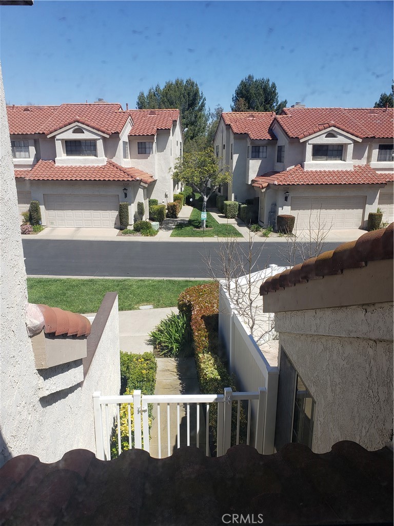 https://media.crmls.org/medias/0d1c40ae-2643-4fb4-96fb-a354cfcc05b6.jpg?preset=X-Large