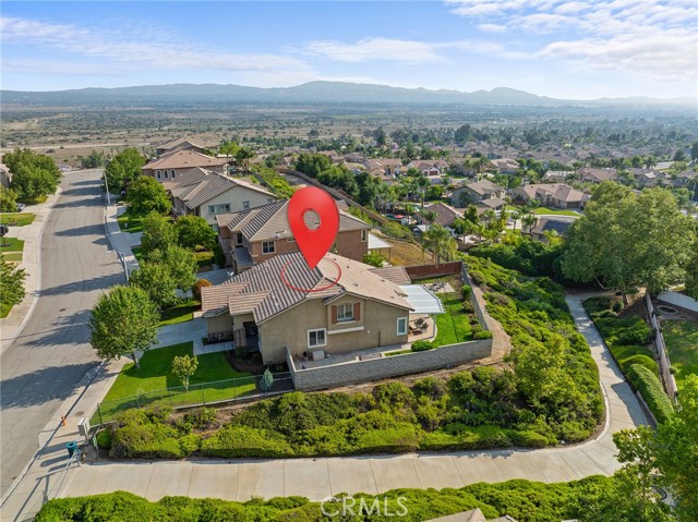 7476 Sequoia Lane, Highland CA: https://media.crmls.org/medias/0d1c5a27-0359-438f-9181-aed1a12a0a41.jpg