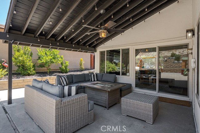 Detail Gallery Image 15 of 34 For 1925 Meadow Brook Ct, Thousand Oaks,  CA 91362 - 4 Beds | 2/1 Baths