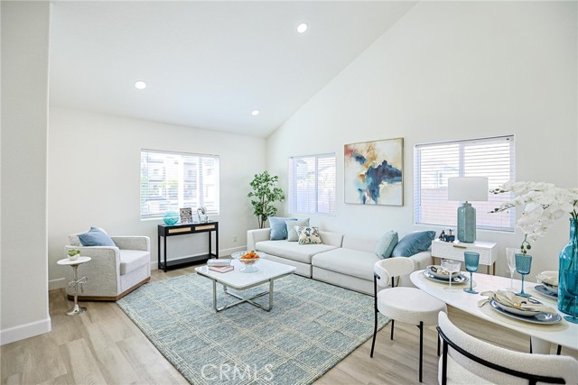 Detail Gallery Image 3 of 75 For 13104 Monroe St, Garden Grove,  CA 92844 - 8 Beds | 6/1 Baths