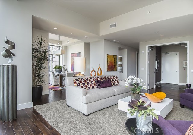 Detail Gallery Image 2 of 18 For 10776 Wilshire Bld #801,  –,  CA 90024 - 2 Beds | 2/1 Baths