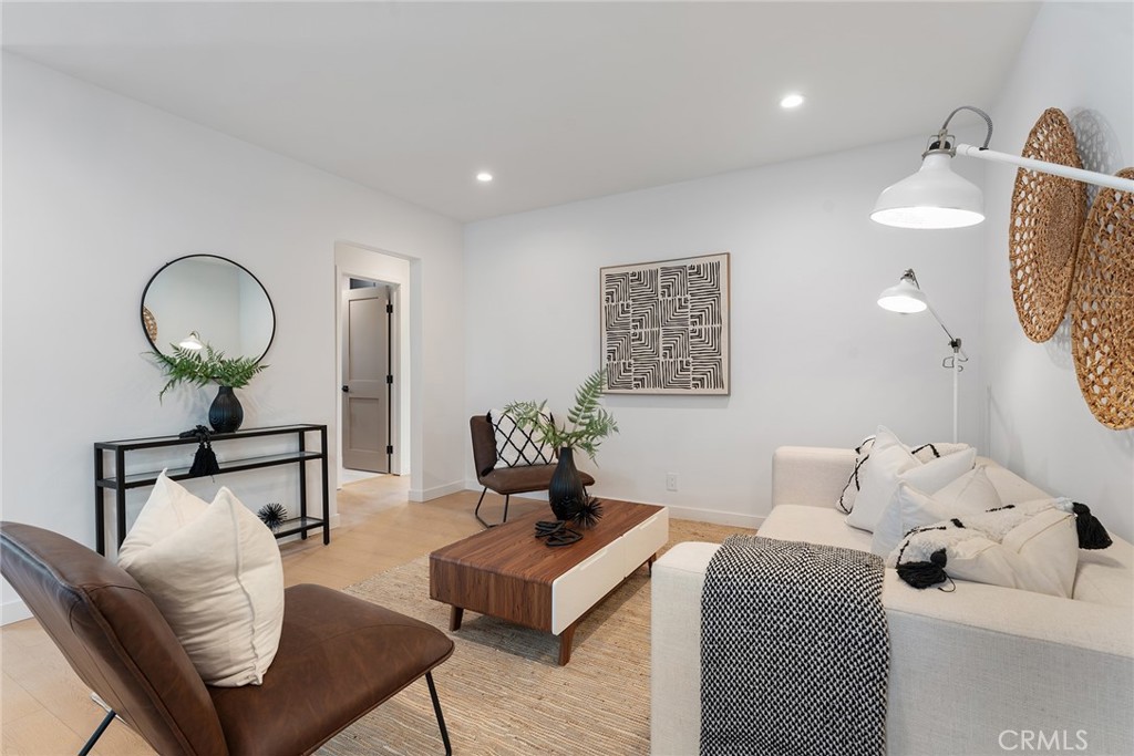 5800 Kester AvenueSherman Oaks img 2