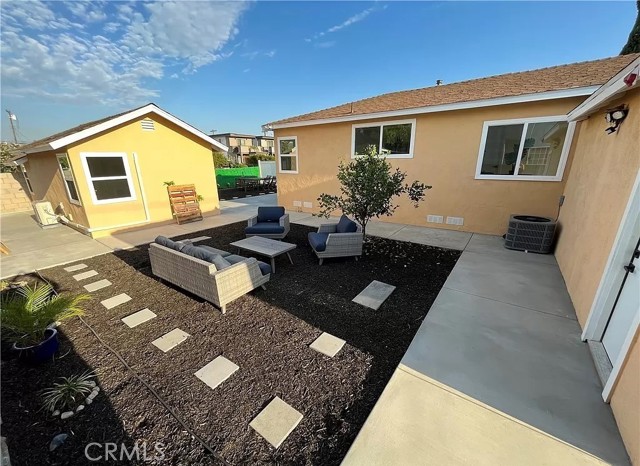 Detail Gallery Image 7 of 38 For 6144 Fair Ave, North Hollywood,  CA 91606 - 4 Beds | 2 Baths