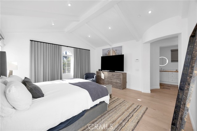 Detail Gallery Image 35 of 61 For 21331 Balerma Ln, Huntington Beach,  CA 92648 - 4 Beds | 3/1 Baths