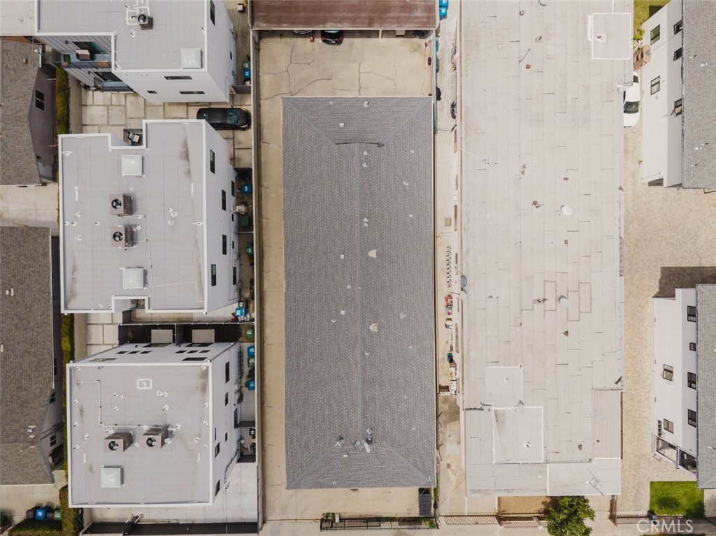 https://media.crmls.org/medias/0d1f1417-e0df-4a4b-8b92-b62ffa88c5ae.jpg?preset=X-Large