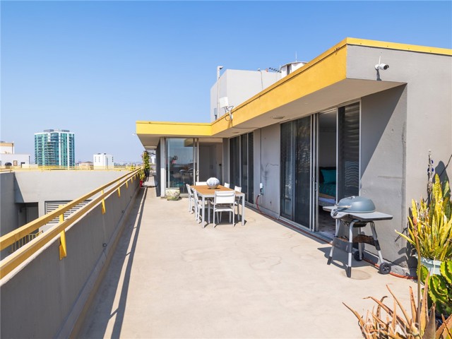 Detail Gallery Image 24 of 36 For 100 Atlantic Ave Ph2,  Long Beach,  CA 90802 - 2 Beds | 2 Baths