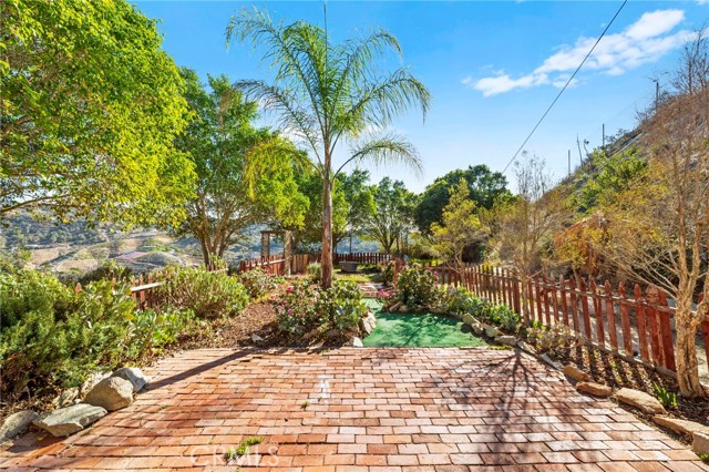 2311 Rose Road, Fallbrook CA: https://media.crmls.org/medias/0d202b7b-d80a-4bff-9e62-cfb9e9b245c5.jpg