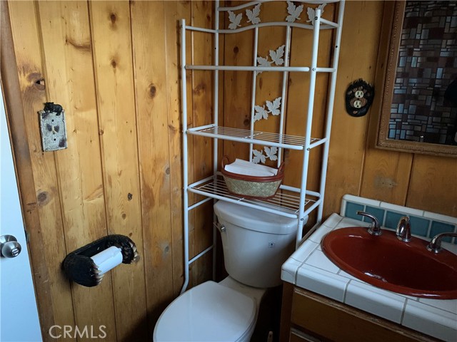 Detail Gallery Image 13 of 15 For 304 Highland, Sugarloaf,  CA 92386 - 2 Beds | 1 Baths