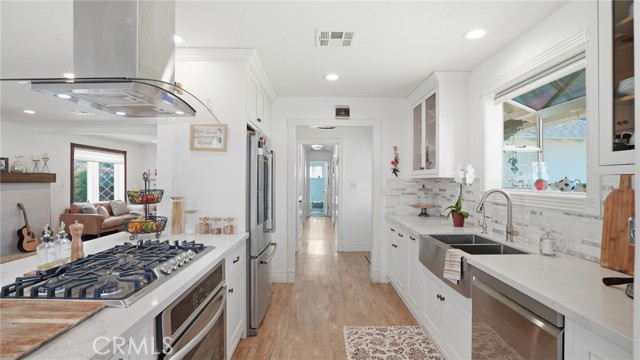 Detail Gallery Image 11 of 56 For 11426 Collett Avenue, Granada Hills,  CA 91344 - 3 Beds | 2 Baths