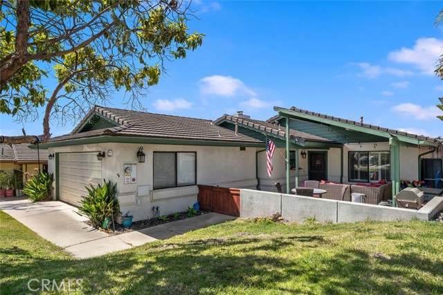 Detail Gallery Image 1 of 26 For 411 Spanish Moss Ln, Arroyo Grande,  CA 93420 - 3 Beds | 2 Baths
