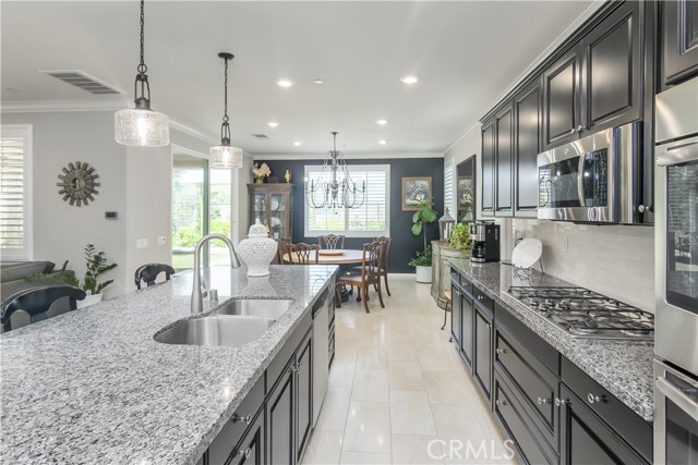 Detail Gallery Image 4 of 47 For 239 White Bark, Simi Valley,  CA 93065 - 4 Beds | 3 Baths