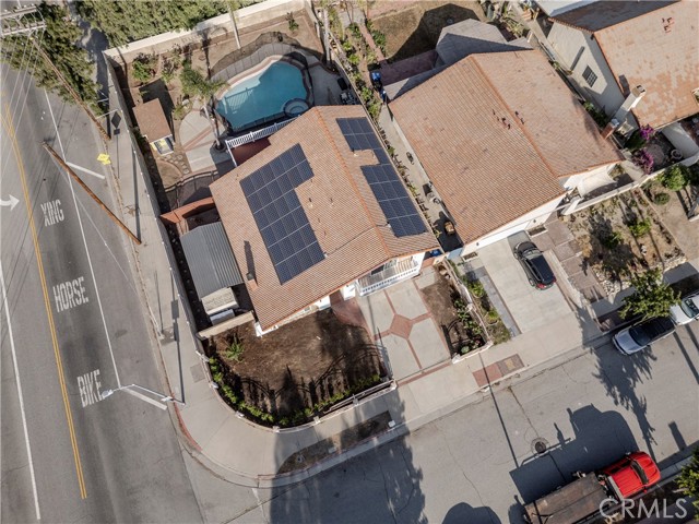 10670 Deering Avenue, Chatsworth CA: https://media.crmls.org/medias/0d215019-c1d2-4410-bf70-1e1cc3347307.jpg