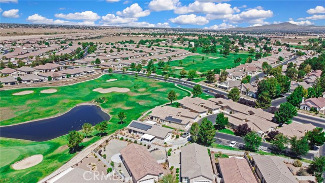 11096 Sandy Lane, Apple Valley CA: https://media.crmls.org/medias/0d21a967-5596-4c65-9d89-22f664df1a15.jpg