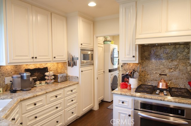 Detail Gallery Image 11 of 27 For 2151 E Mountain St, Pasadena,  CA 91104 - 3 Beds | 2 Baths