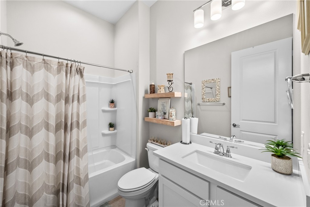 MLS #OC25159239 img 17