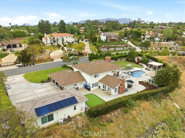 Detail Gallery Image 6 of 75 For 1956 Middle Creek, Riverside,  CA 92506 - 5 Beds | 4/1 Baths