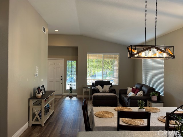 Detail Gallery Image 5 of 32 For 27298 Buffalo Trl, Corona,  CA 92883 - 3 Beds | 2 Baths
