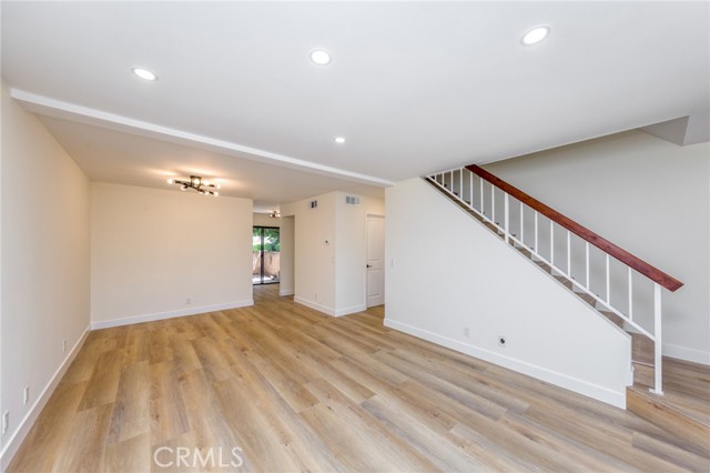 Detail Gallery Image 3 of 11 For 15035 Nordhoff St #115,  North Hills,  CA 91343 - 2 Beds | 3 Baths