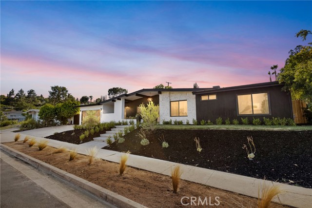 6009 Neddy Avenue, Woodland Hills CA: https://media.crmls.org/medias/0d24a1ac-807f-4d9a-bf5a-3a69850fa22a.jpg