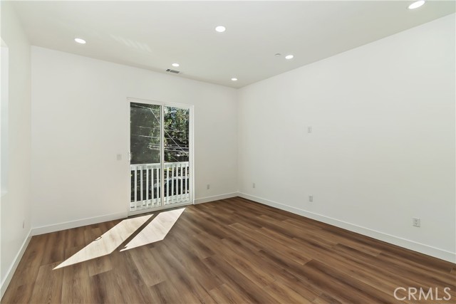 Detail Gallery Image 20 of 50 For 911 Sugarloaf, Big Bear City,  CA 92314 - 3 Beds | 3 Baths