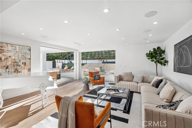Detail Gallery Image 15 of 53 For 4001 Coldstream, Tarzana,  CA 91356 - 6 Beds | 6/1 Baths