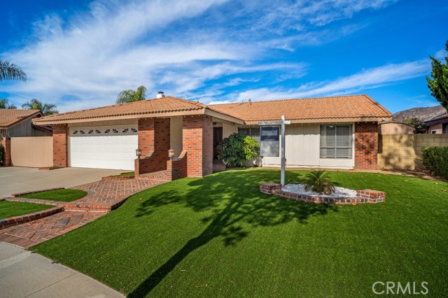 Detail Gallery Image 1 of 19 For 6453 Dowel Dr, Simi Valley,  CA 93063 - 4 Beds | 2 Baths