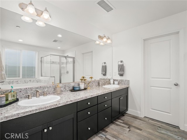 Detail Gallery Image 24 of 36 For 4080 San Jose, Clovis,  CA 93619 - 3 Beds | 3 Baths