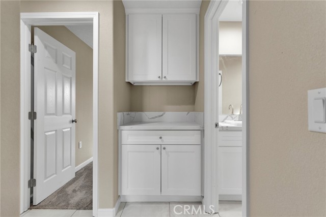 Detail Gallery Image 14 of 27 For 19375 Corwin Rd, Apple Valley,  CA 92307 - 4 Beds | 2/1 Baths