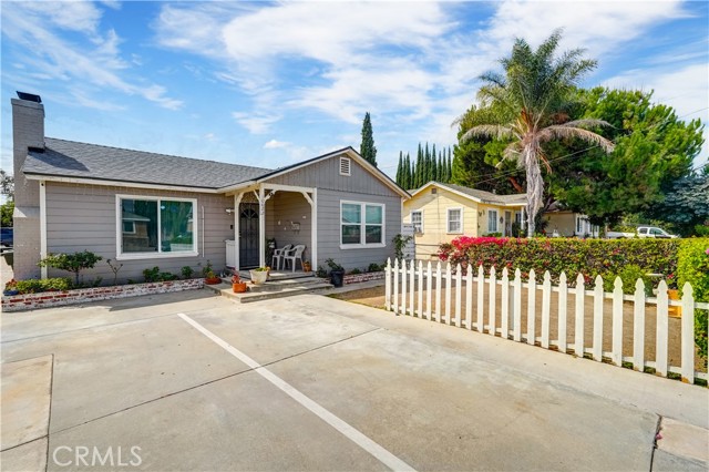 Detail Gallery Image 4 of 8 For 10422 Bonnie, Garden Grove,  CA 92843 - 5 Beds | 3 Baths