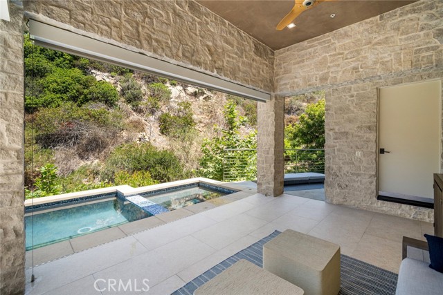702 Diamond, Laguna Beach CA: https://media.crmls.org/medias/0d276bef-bef1-4cd4-aa5b-467e7a4ec4d6.jpg