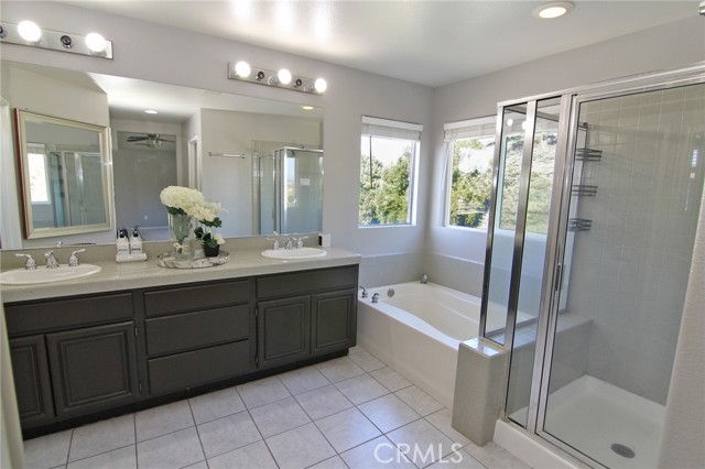 Detail Gallery Image 24 of 34 For 26426 Cardinal Dr, Canyon Country,  CA 91387 - 4 Beds | 3/1 Baths