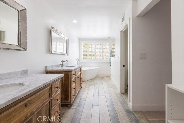 Detail Gallery Image 17 of 25 For 23760 Oakfield Rd, Hidden Hills,  CA 91302 - 4 Beds | 3/1 Baths