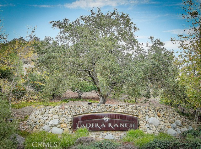 Image 33 of 42 For 36 Rinehart  