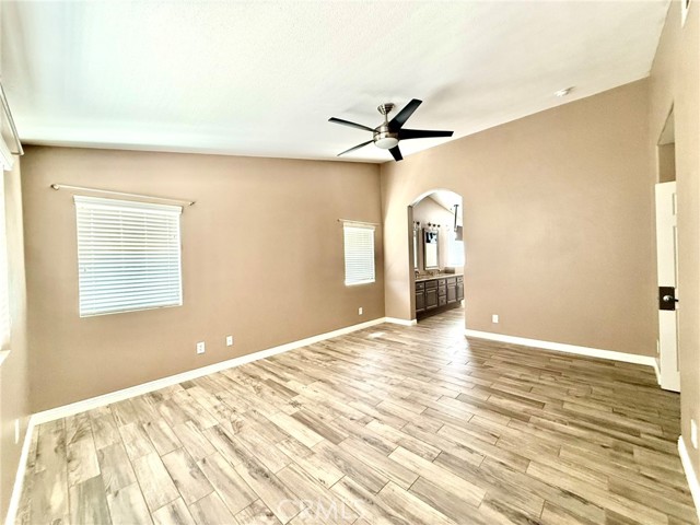 27196 Swift St., Menifee CA: https://media.crmls.org/medias/0d2841af-d53b-4ca1-937b-3227660e6b41.jpg
