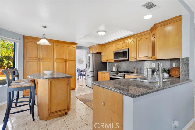 Detail Gallery Image 12 of 39 For 7656 Evergreen Ln, Fontana,  CA 92336 - 4 Beds | 2/1 Baths