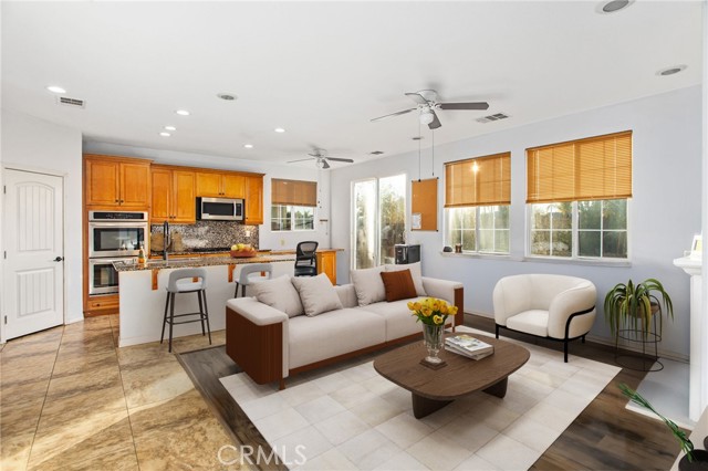 Detail Gallery Image 11 of 59 For 30261 Tattersail, Menifee,  CA 92584 - 5 Beds | 3 Baths