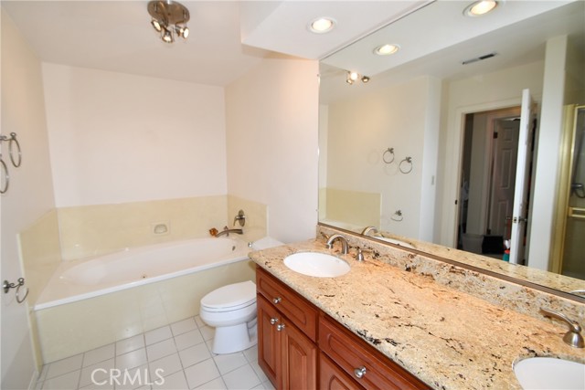 Detail Gallery Image 20 of 28 For 1920 Havemeyer Ln Unit B, Redondo Beach,  CA 90278 - 4 Beds | 2/1 Baths