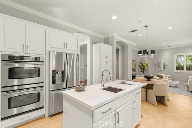 Image 4 of 34 For 2729 Hollyview Court