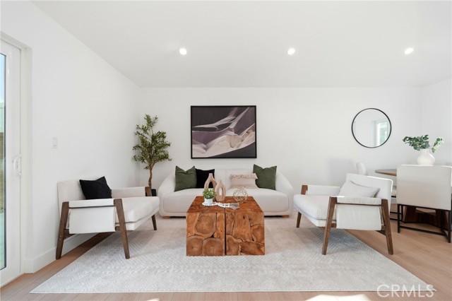 Detail Gallery Image 50 of 74 For 2140 N Rose St, Burbank,  CA 91505 - 5 Beds | 3/1 Baths