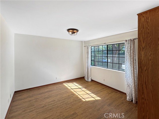 199 N Hermosa Avenue, Sierra Madre CA: https://media.crmls.org/medias/0d2aa836-1234-4a5f-b795-4fc5b4491765.jpg