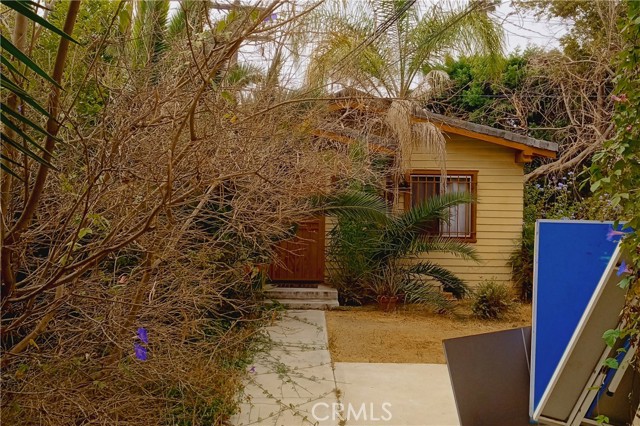 Detail Gallery Image 2 of 2 For 1166 W 39th Pl, Los Angeles,  CA 90037 - – Beds | – Baths