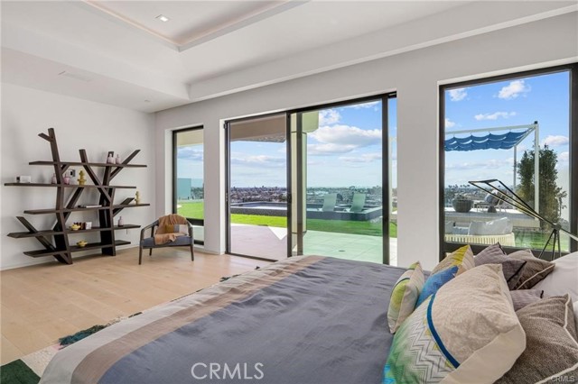 Detail Gallery Image 3 of 58 For 1207 Dolphin Ter, Corona Del Mar,  CA 92625 - 6 Beds | 6/2 Baths