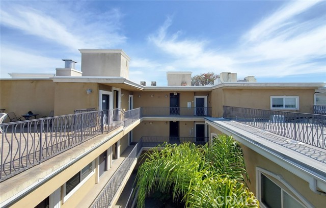 Detail Gallery Image 26 of 31 For 3401 S Bentley Ave #203,  Los Angeles,  CA 90034 - 2 Beds | 2 Baths
