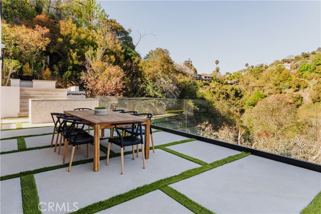 2608 Zorada Drive, Los Angeles CA: https://media.crmls.org/medias/0d2d410a-8cd2-4079-a117-ada12101350e.jpg