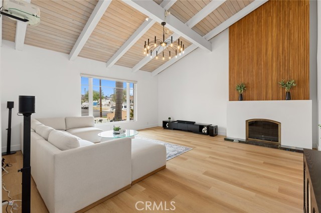 22224 Reynolds Drive, Torrance CA: https://media.crmls.org/medias/0d2d51c6-ee5d-470d-99b1-4be001256bfb.jpg