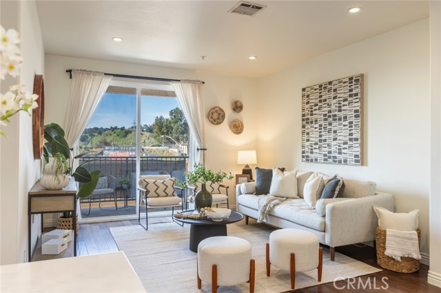 Detail Gallery Image 3 of 38 For 360 W Avenue 26 #133,  Los Angeles,  CA 90031 - 2 Beds | 2 Baths