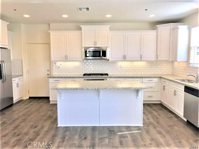 Detail Gallery Image 9 of 28 For 125 Fixie, Irvine,  CA 92618 - 3 Beds | 3 Baths